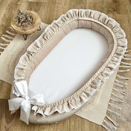 Kokon niemowlęcy z kolekcji SWEET BABY+ VELVET beż