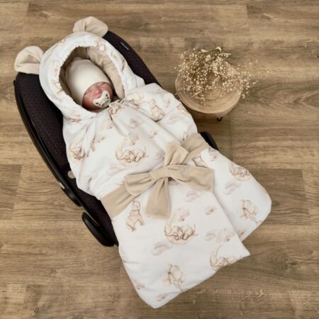 Kołderka do auta. Kolekcja ŚPIĄCE SŁONIKI + VELVET beż