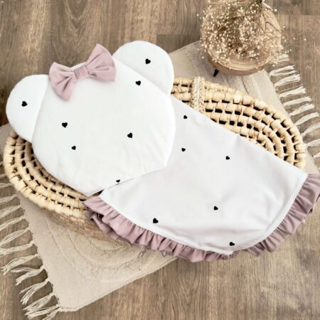 Miękki kocyk dla niemowląt w pastelowym odcieniu, idealny na spacery i do łóżeczka.