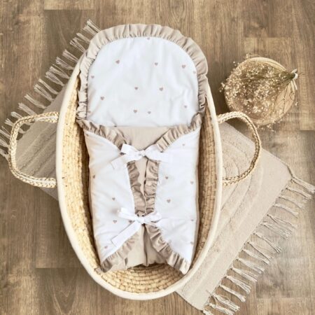 Becik niemowlęcy z kolekcji SERDUSZKA + VELVET beż