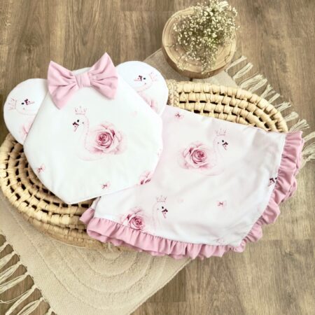 Miękki kocyk dla niemowląt w pastelowym odcieniu, idealny na spacery i do łóżeczka.