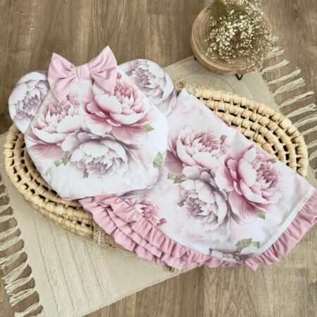 Miękki kocyk dla niemowląt w pastelowym odcieniu, idealny na spacery i do łóżeczka.