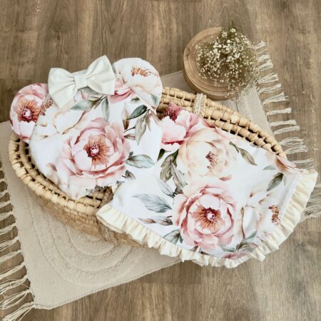 Miękki kocyk dla niemowląt w pastelowym odcieniu, idealny na spacery i do łóżeczka.