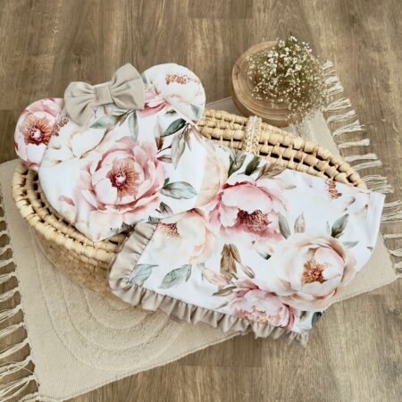 Miękki kocyk dla niemowląt w pastelowym odcieniu, idealny na spacery i do łóżeczka.