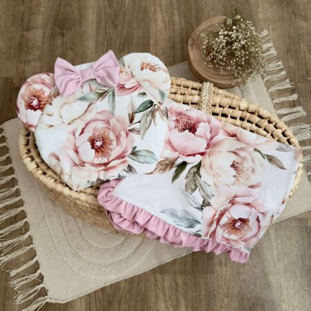 Miękki kocyk dla niemowląt w pastelowym odcieniu, idealny na spacery i do łóżeczka.