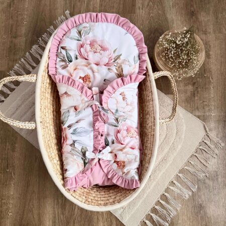 Becik niemowlęcy z kolekcji PASTELOWE PIWONIE + VELVET róż