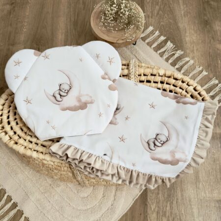 Miękki kocyk dla niemowląt w pastelowym odcieniu, idealny na spacery i do łóżeczka.