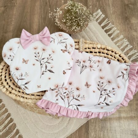 Miękki kocyk dla niemowląt w pastelowym odcieniu, idealny na spacery i do łóżeczka.