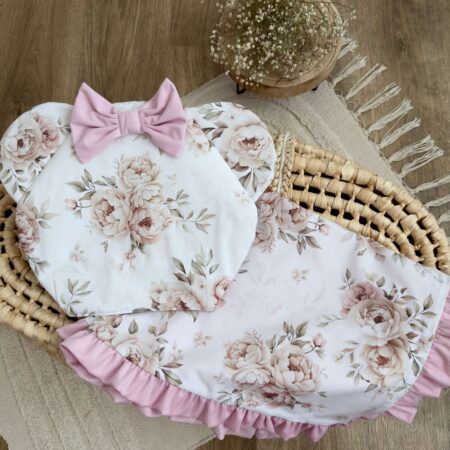 Miękki kocyk dla niemowląt w pastelowym odcieniu, idealny na spacery i do łóżeczka.