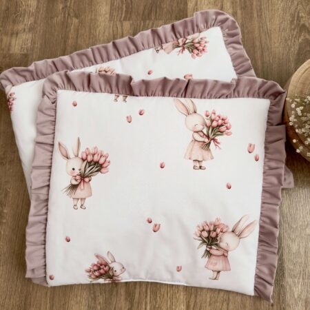 Kołderka + poduszka z wypełnieniem. Kolekcja KRÓLICZEK Z TULIPANEM + VELVET brudny róż