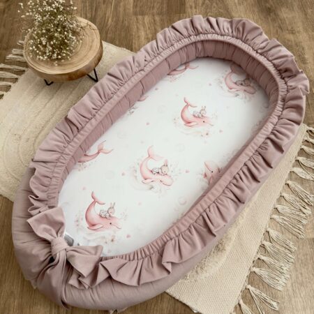 Kokon niemowlęcy z kolekcji SŁODKI WIELORYB + VELVET brudny róż