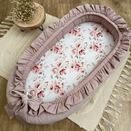 Kokon niemowlęcy z kolekcji KWIATOWY OGRÓD + VELVET brudny róż