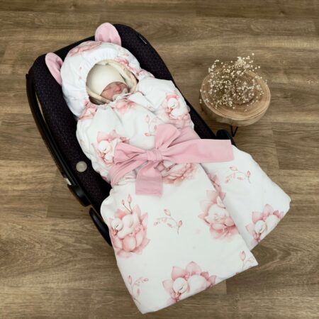 Kołderka do auta. Kolekcja ŚPIĄCA KACZUSZKA + VELVET róż