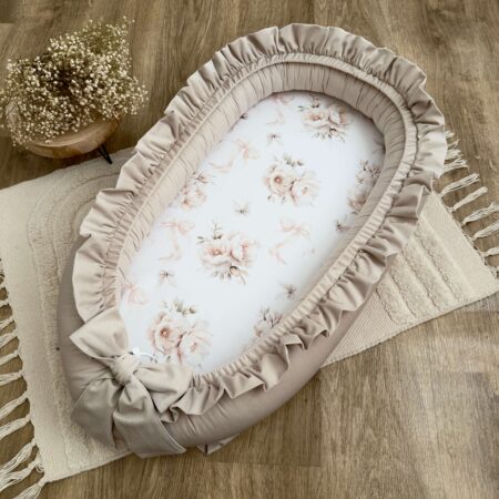 Kokon niemowlęcy z kolekcji ANEMONY Z KOKARDĄ + VELVET beż