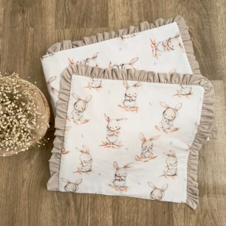 Kołderka + poduszka z wypełnieniem. Kolekcja MARCHEWKOWE SNY + VELVET beż