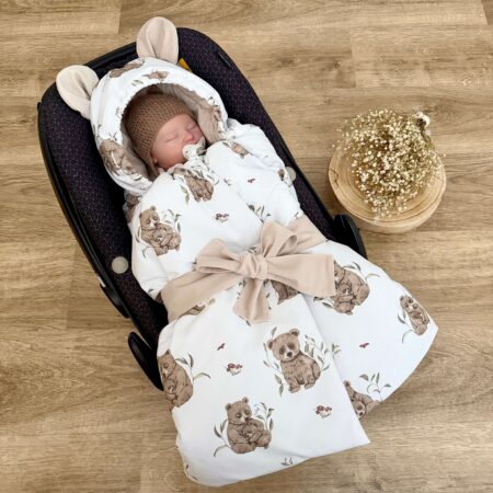 Kołderka do auta. Kolekcja MISIOWA RODZINKA + VELVET beż