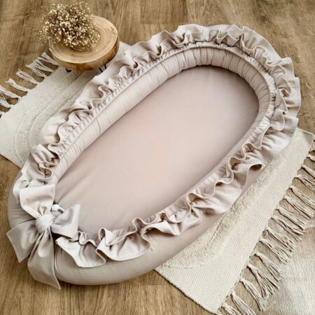 Kokon niemowlęcy z kolekcji SWEET BABY + VELVET beż