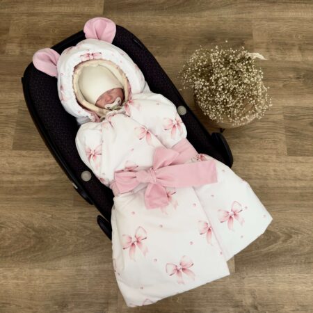 Kołderka do auta. Kolekcja KOKARDKI + VELVET róż
