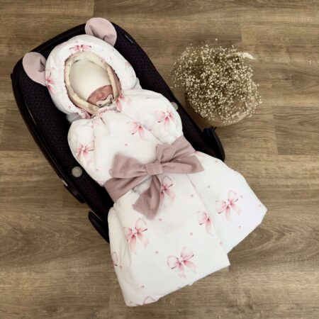 Kołderka do auta. Kolekcja KOKARDKI + VELVET brudny róż