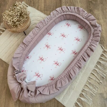 Kokon niemowlęcy z kolekcji KOKARDKI + VELVET brudny róż