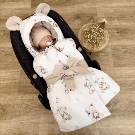 Kołderka do auta. Kolekcja SŁODKIE SNY + VELVET beż